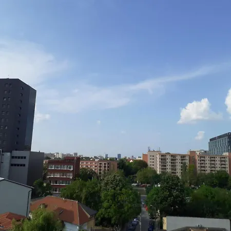 Stylish, Modern 2 Flat With River View, Near Presidential Palace
